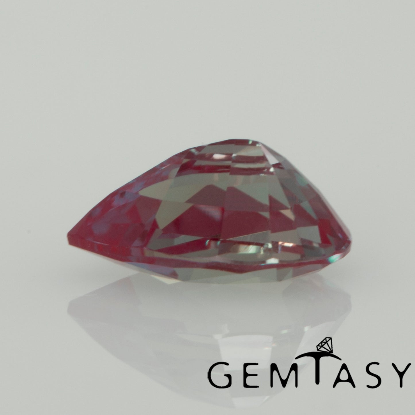 Piedra tallada - Alejandrita Czochralski (Extraída) cultivada en laboratorio, facetada Pera 7x5mm 0,72-0,91ct