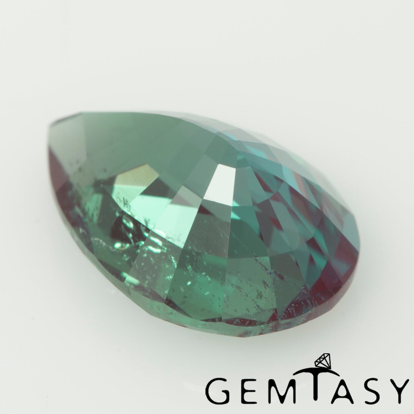 Piedra tallada - Alejandrita Czochralski (Extraída) cultivada en laboratorio, facetada Pera 10x7mm 2,41ct