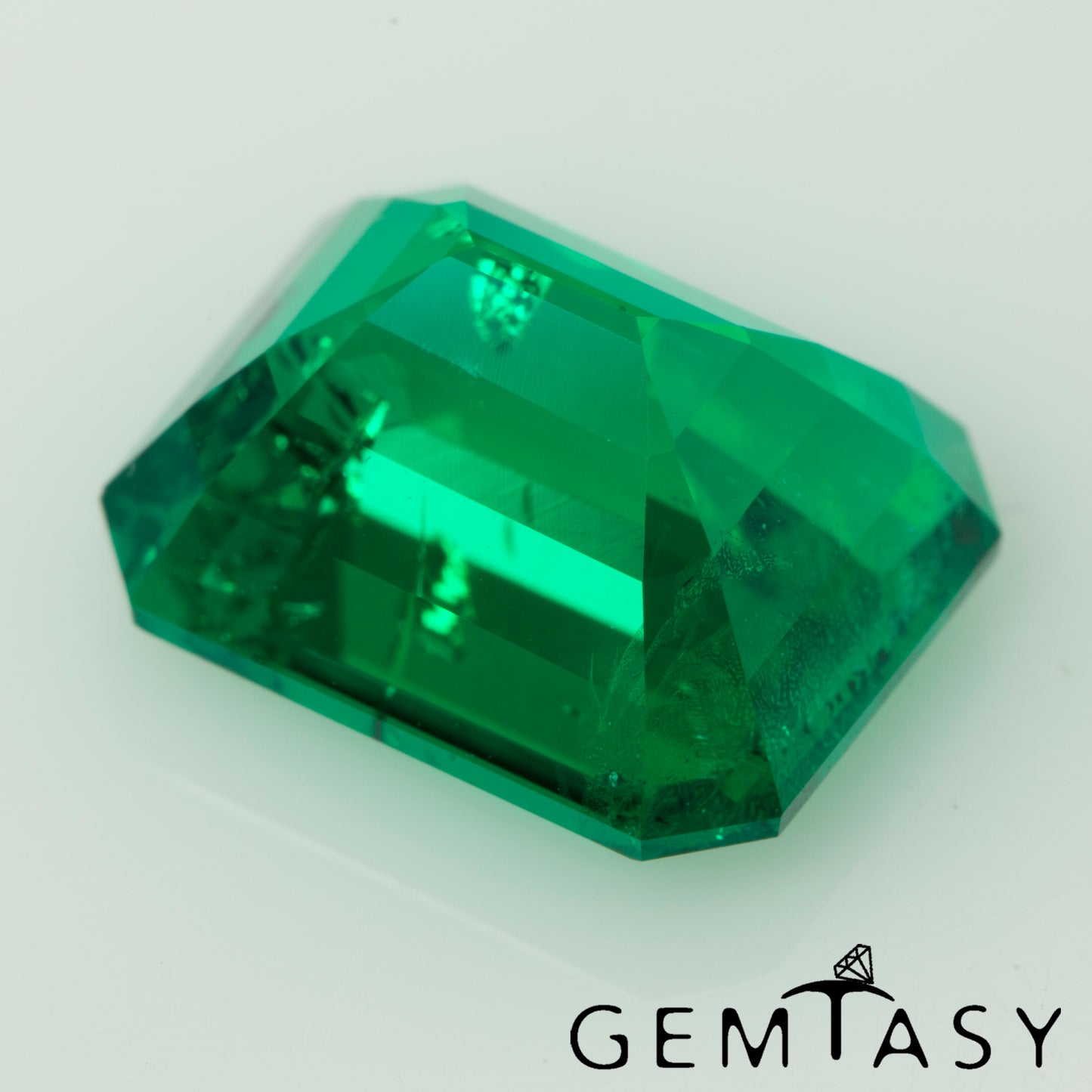 Cut stone - Emerald Colombian hydrothermal lab grown, facet Octagon 10x8mm 3.00-3.40ct