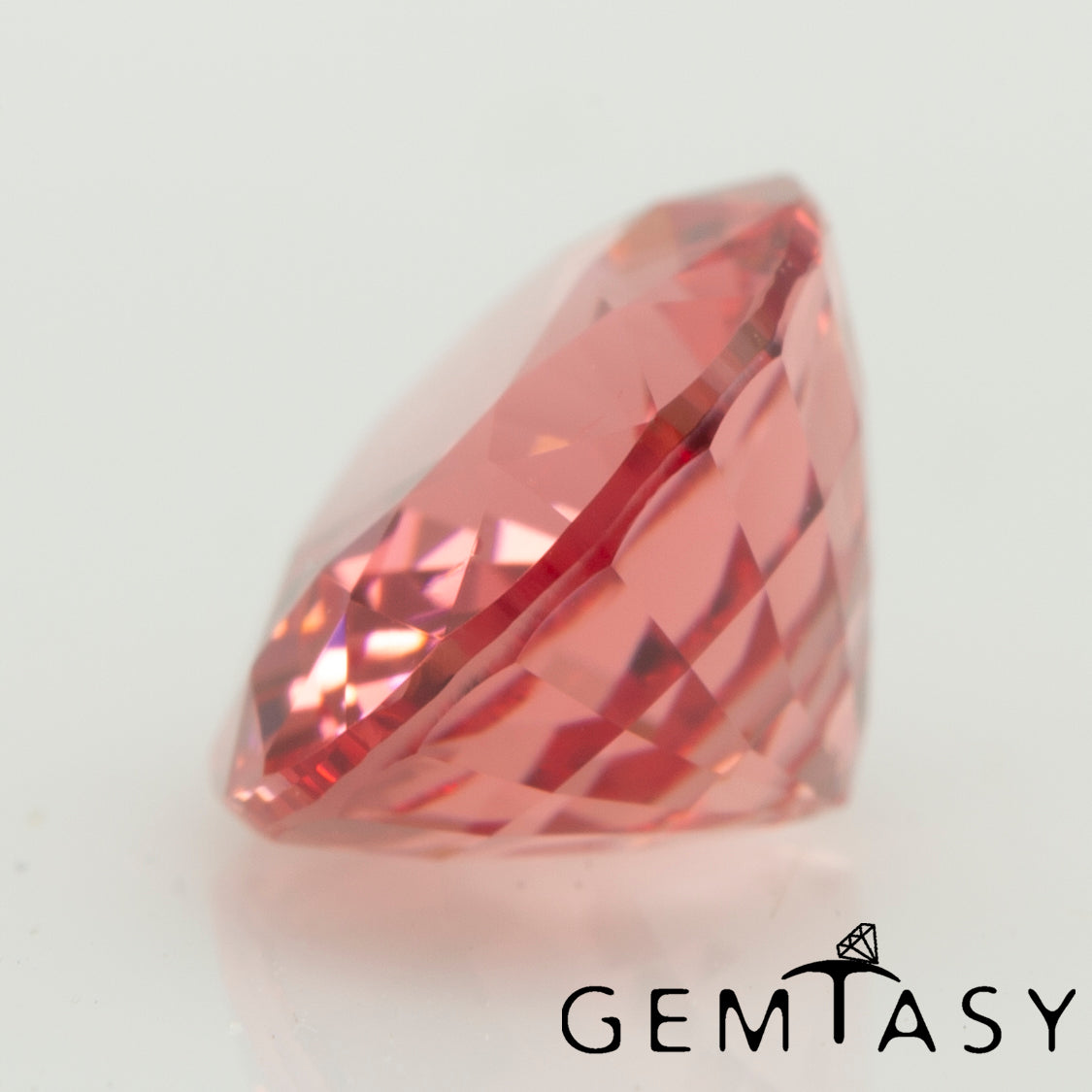 Piedra tallada - Zafiro Padparadscha Czochralski (Extraído) cultivado en laboratorio, facetado Ovalada 10x8mm 3,49-4,08 ct