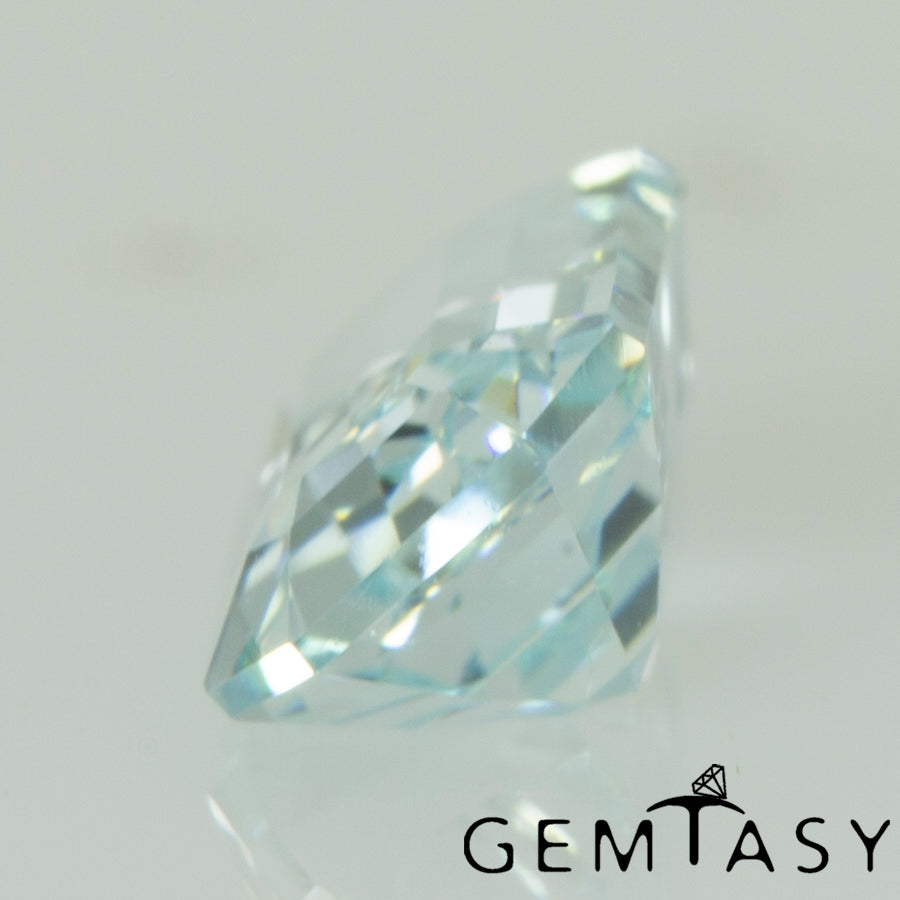 Pierre taillée - Aigue-marine YAG Czochralski (Tiré) cultivé en laboratoire, facette Octogone 6x4mm 0,74-0,96 ct