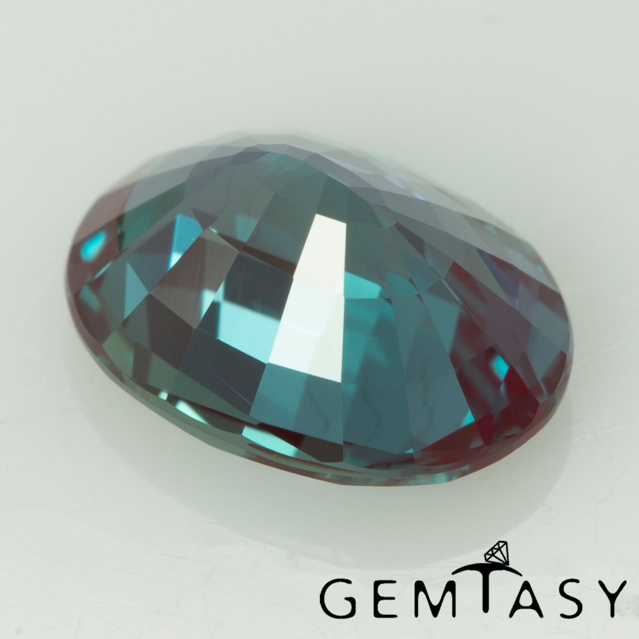 Piedra tallada - Alejandrita Czochralski (Extraída) cultivada en laboratorio, faceta Oval 8 x 6 mm 1,43-1,78ct