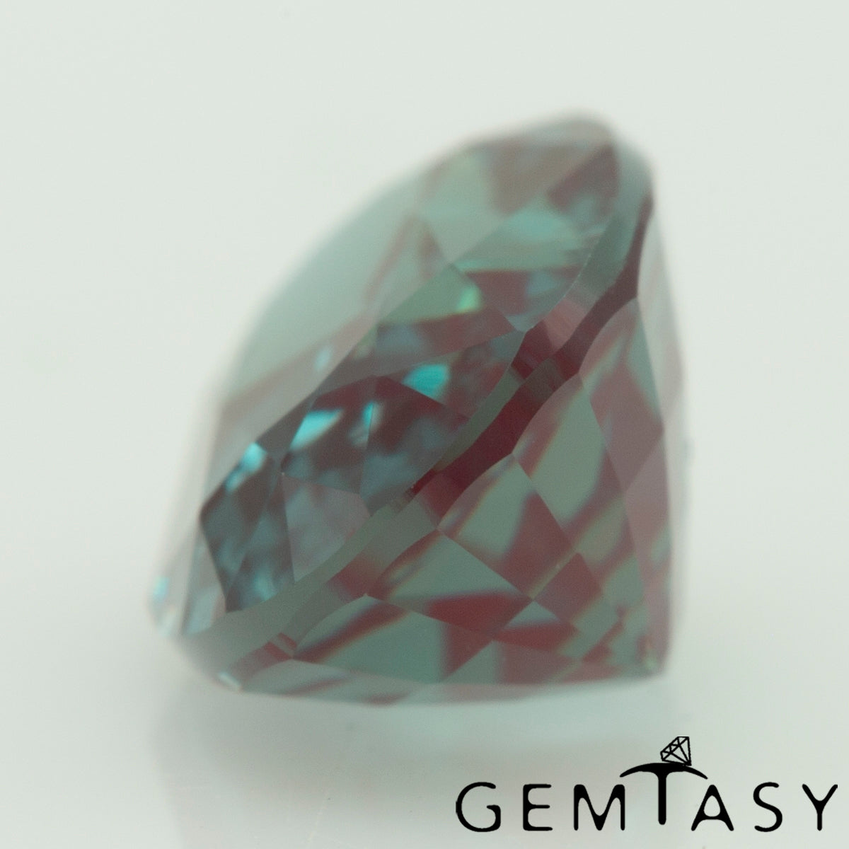 Piedra tallada - Alejandrita Czochralski (Extraída) cultivada en laboratorio, faceta Oval 9 x 6 mm 1,59-1,92ct