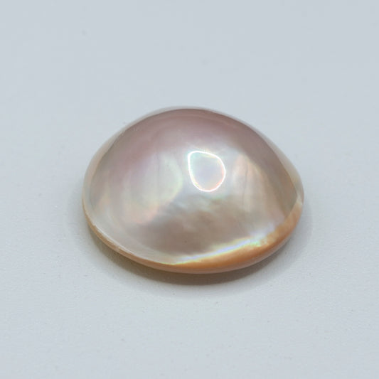 White Pink Pearl Sea Water "Mabe" good quality, diameter 15.5mm, height 7.5mm