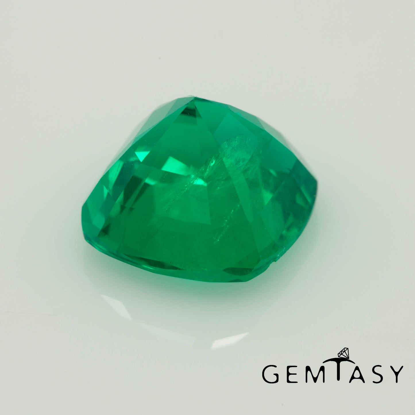 Cut stones set for earrings 35.80ct - Colombian hydrothermal Emeralds lab-grown Cushion 10x10mm 2pc + Pear 22x14mm 2pc