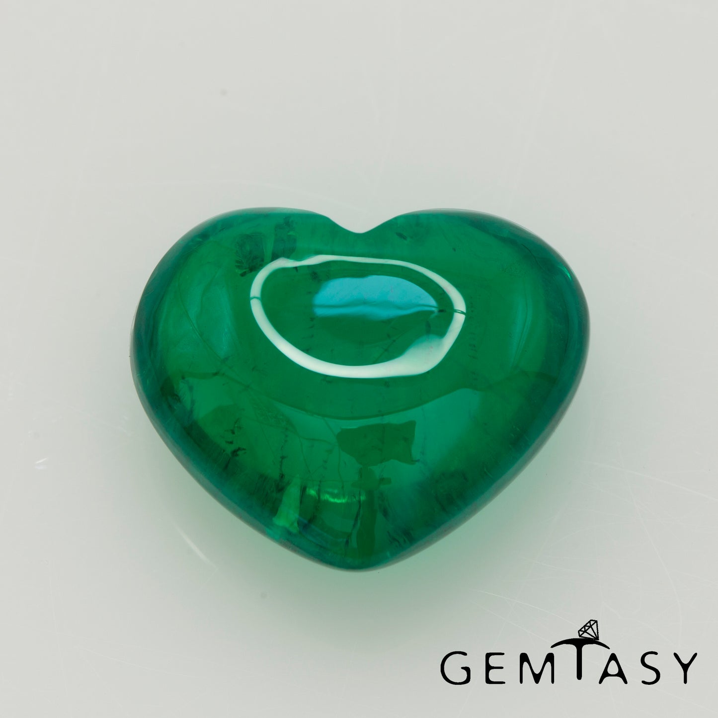 Cut stone - Emerald Colombian hydrothermal lab grown, cabochon Heart 13.5x11.5mm 7.26ct