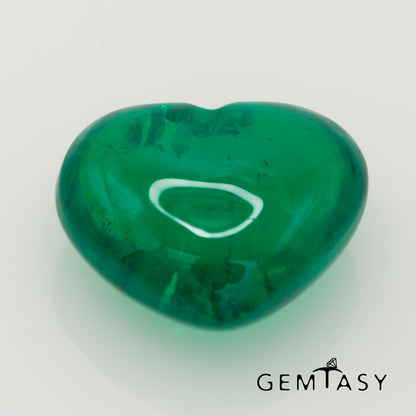 Cut stone - Emerald Colombian hydrothermal lab grown, cabochon Heart 13.5x11.5mm 7.26ct