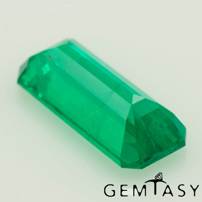 Cut stone - Emerald Colombian hydrothermal lab grown, facet Octagon 12x5mm 1.81ct