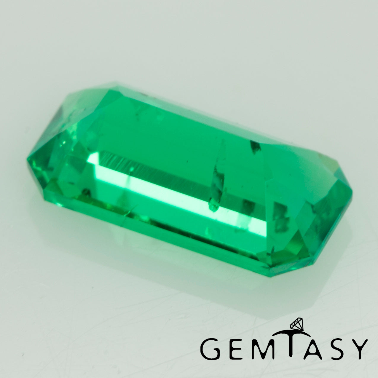 Piedra tallada - Esmeralda colombiana cultivada en laboratorio hidrotermal, facetada octogonal, 8x4 mm, 0,61-0,79 ct