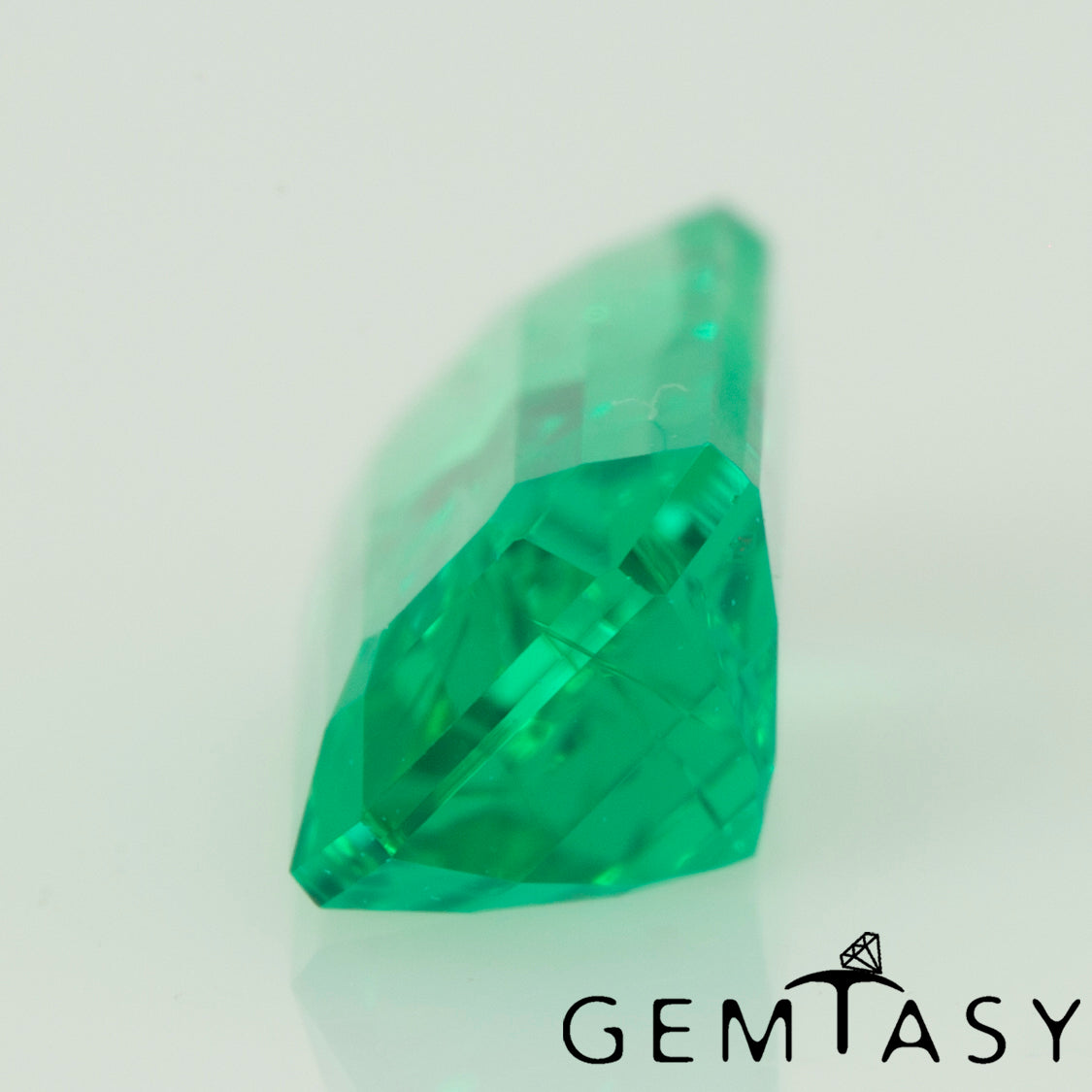 Piedra tallada - Esmeralda colombiana cultivada en laboratorio hidrotermal, facetada octogonal, 8x4 mm, 0,61-0,79 ct