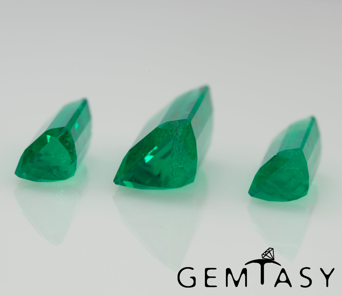 Cut stone set - Emerald Colombian hydrothermal lab grown, facet Octagon 14x7mm (1pc) 12x5 (2pcs)  7.19ct