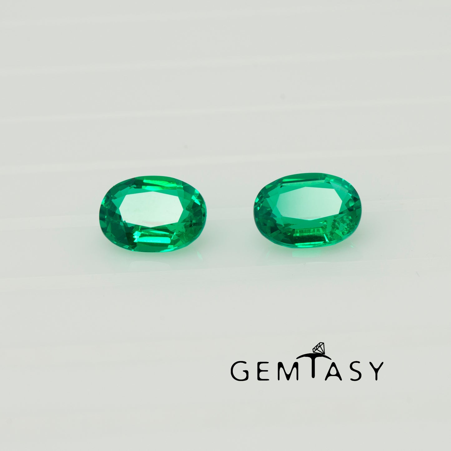 Cut stones set for earrings - Colombian hydrothermal Emeralds lab-grown Ovals 6x4mm 2pc + 7x5mm 2pc + 8x6mm 2pc