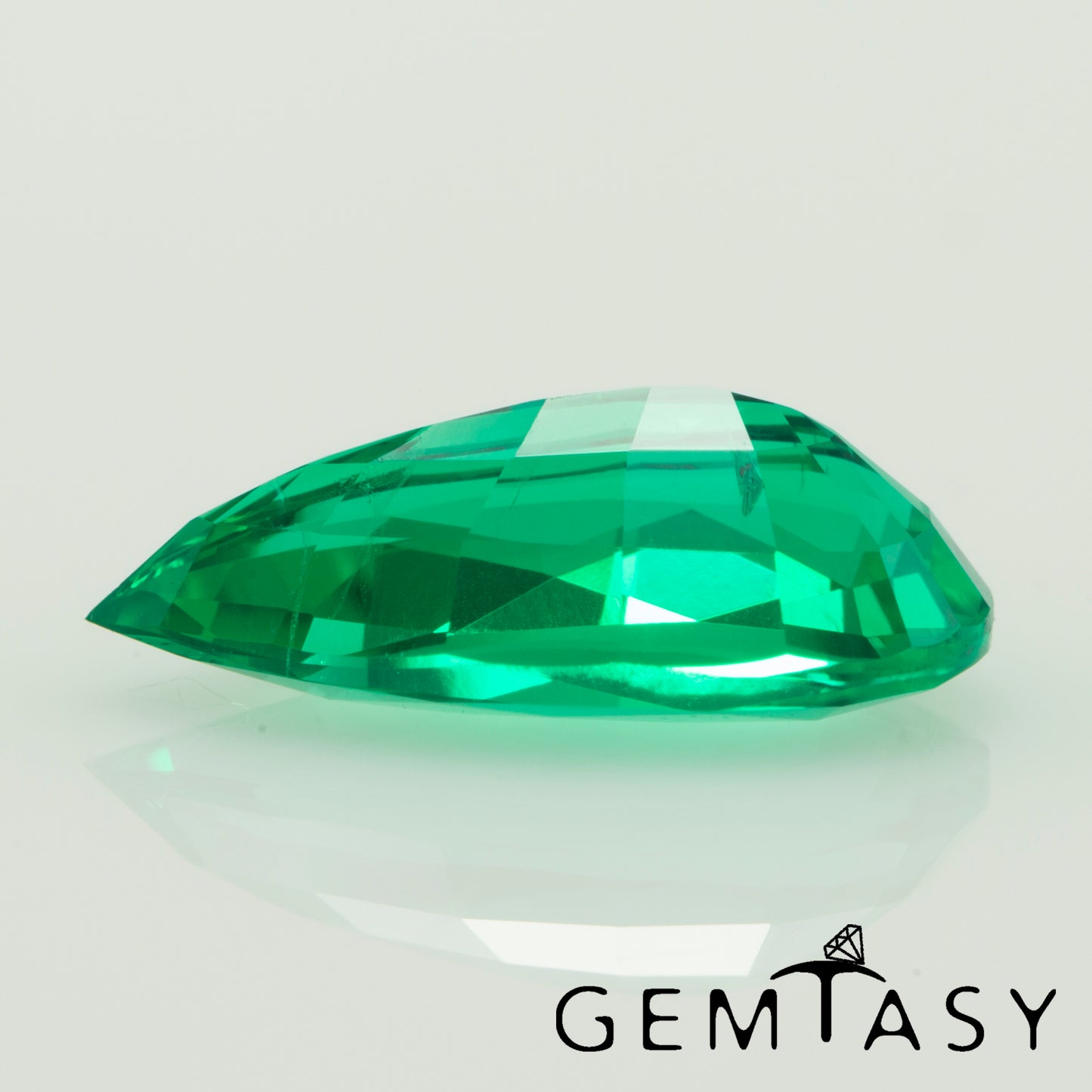 Cut stone - Emerald Colombian hydrothermal lab grown, facet Pear 10x5mm 0.97-1.06ct