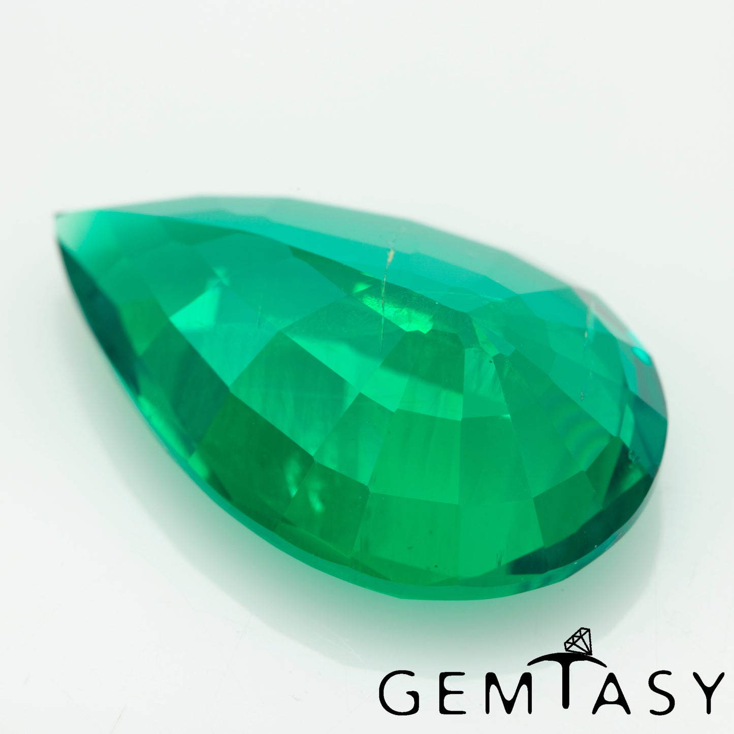 Cut stone - Emerald Colombian hydrothermal lab grown, facet Pear 22x14mm 13.32-3.40ct