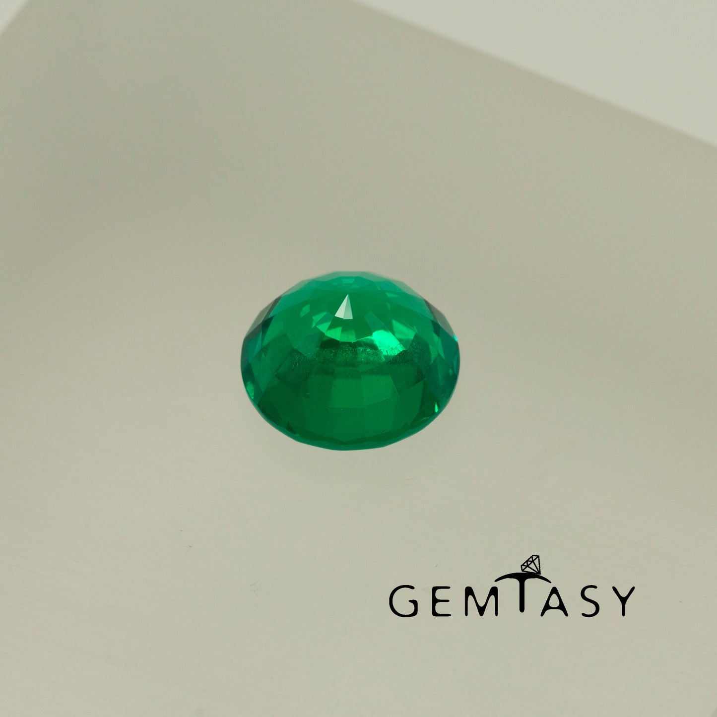 Cut stone - Emerald Colombian hydrothermal lab grown, facet Round 10mm 4.0ct