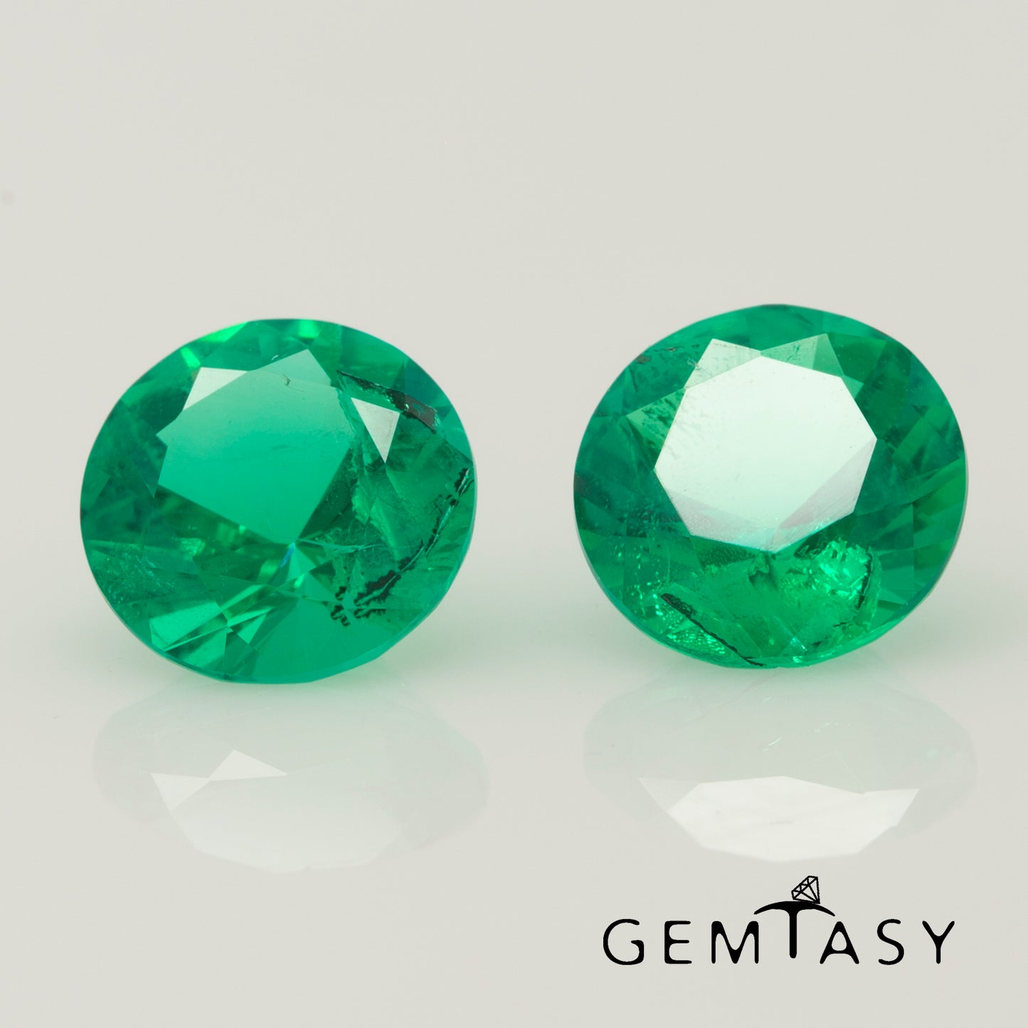 Cut stones set for earrings 14.10ct - Colombian hydrothermal Emeralds lab-grown Round 8mm 2pc + Pear 17x10mm 2pc