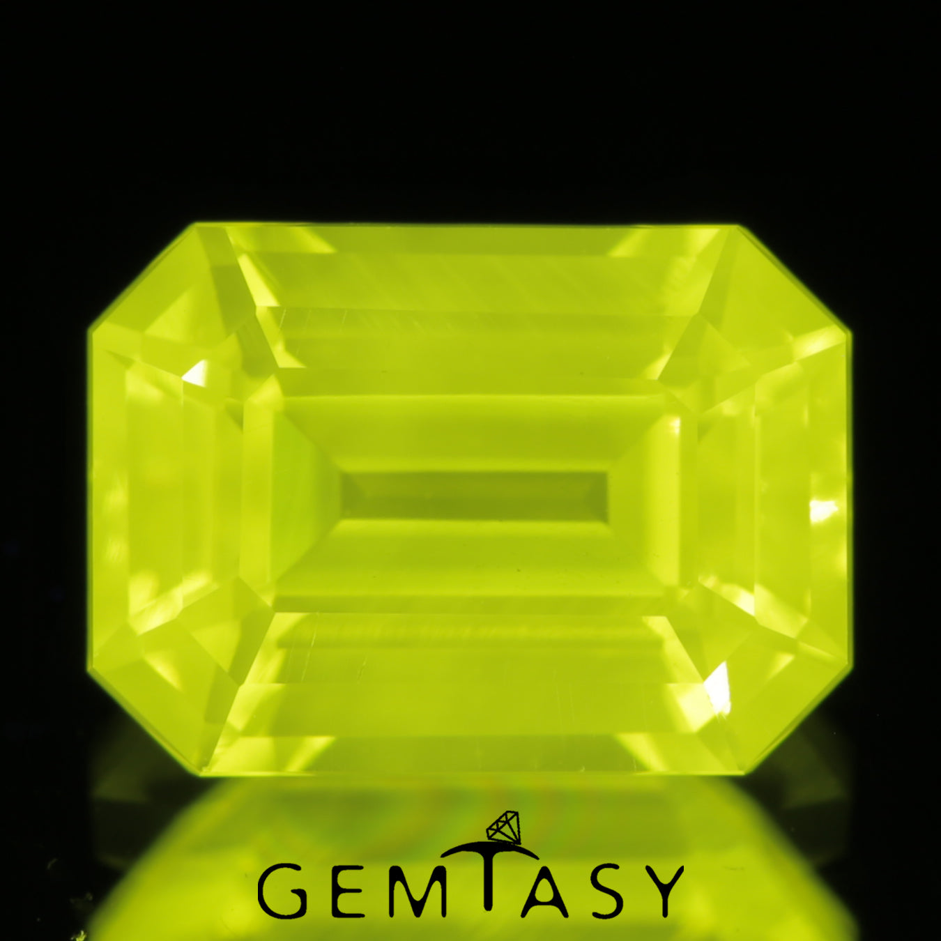 Geschliffener Stein – GAGG Neongelb, Czochralski-Verfahren (gezogen), im Labor gezüchtet, Schliff: Oktagon, 7x5mm, 2.31-2.68ct