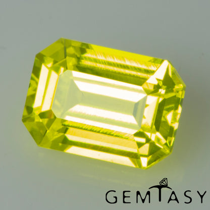 Geschliffener Stein – GAGG Neongelb, Czochralski-Verfahren (gezogen), im Labor gezüchtet, Schliff: Oktagon, 7x5mm, 2.31-2.68ct