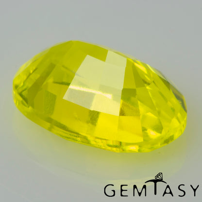Pierre taillée - GAGG Jaune fluo Czochralski (Tiré) cultivé en laboratoire, facette Ovale 10x7mm 4,88-5,24ct