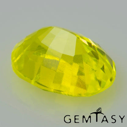 Pierre taillée - GAGG Jaune fluo Czochralski (Tiré) cultivé en laboratoire, facette Ovale 9x7mm 4,62-4,93ct