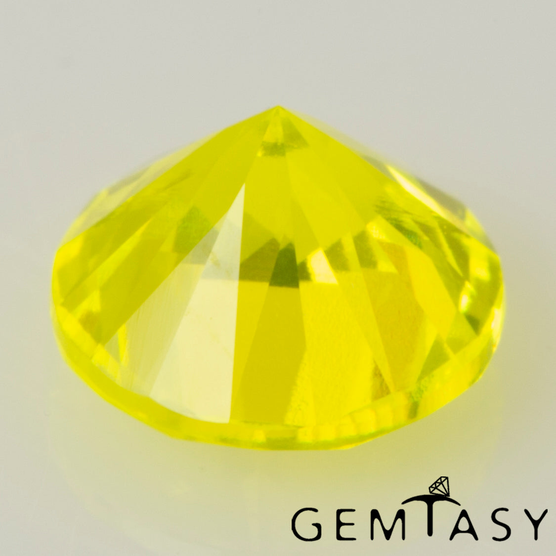 Pierre taillée - GAGG Jaune fluo Czochralski (Tiré) cultivé en laboratoire, facette Rond 6mm 1,83-2,24 ct