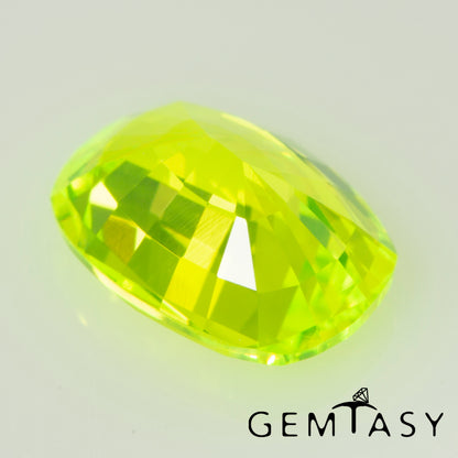 Pierre taillée - LuAG Jaune fluo Czochralski (Tiré) cultivé en laboratoire, facette Coussin 7x5mm 1,74-1,92ct