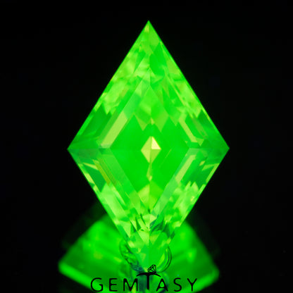 Cut stone - LuAG Yellow neon Czochralski (Pulled) lab grown, facet Lozenge cut 17x11mm 11.34-11.91ct