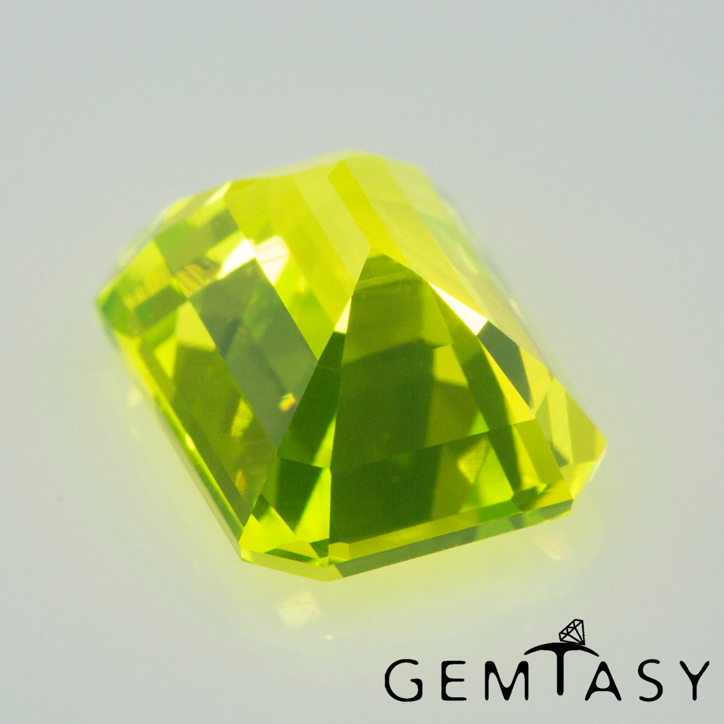 Pierre taillée - LuAG Jaune fluo Czochralski (Tiré) cultivé en laboratoire, facette Octogone 8x6mm 3,85-4,07ct