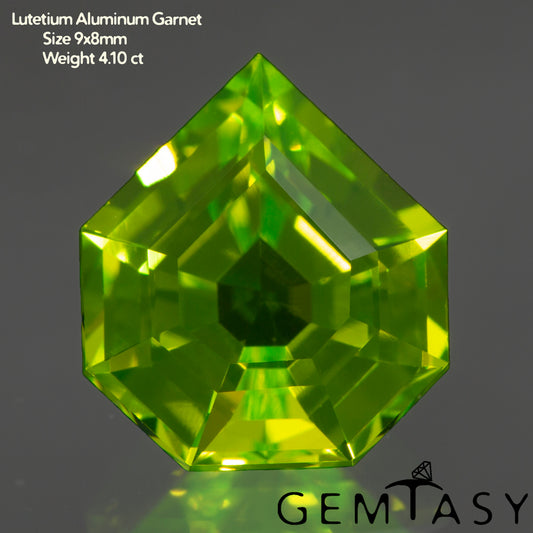 Piedra tallada - LuAG Amarillo neón Czochralski (Extraído) cultivado en laboratorio, facetado Blindar 9x8mm 4,10-4,84 ct