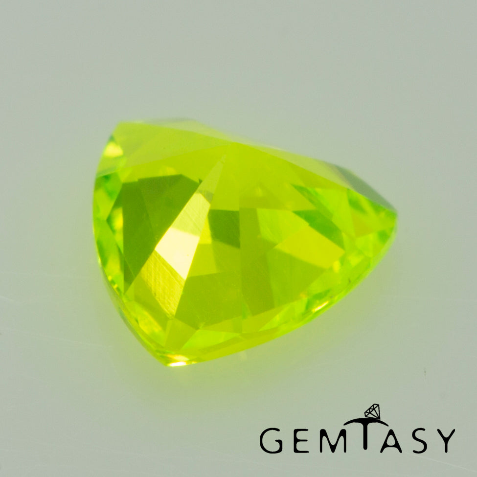 Cut stone - LuAG Yellow neon Czochralski (Pulled) lab grown, facet Trilliant 5x5x5mm 0.64-0.82ct