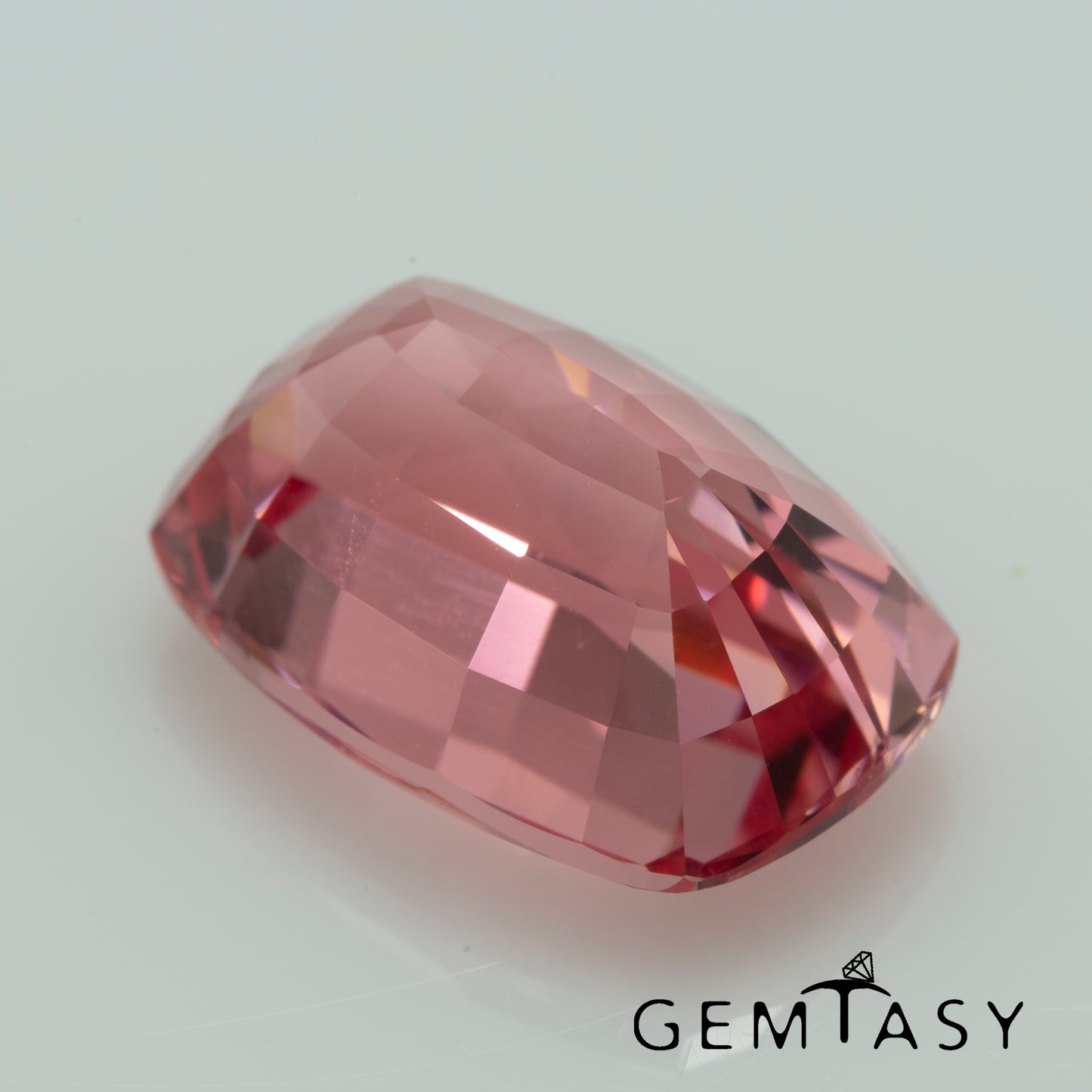 Piedra tallada - Zafiro Padparadscha Czochralski (Extraído) cultivado en laboratorio, facetado Cojín 13x9mm 8,32ct