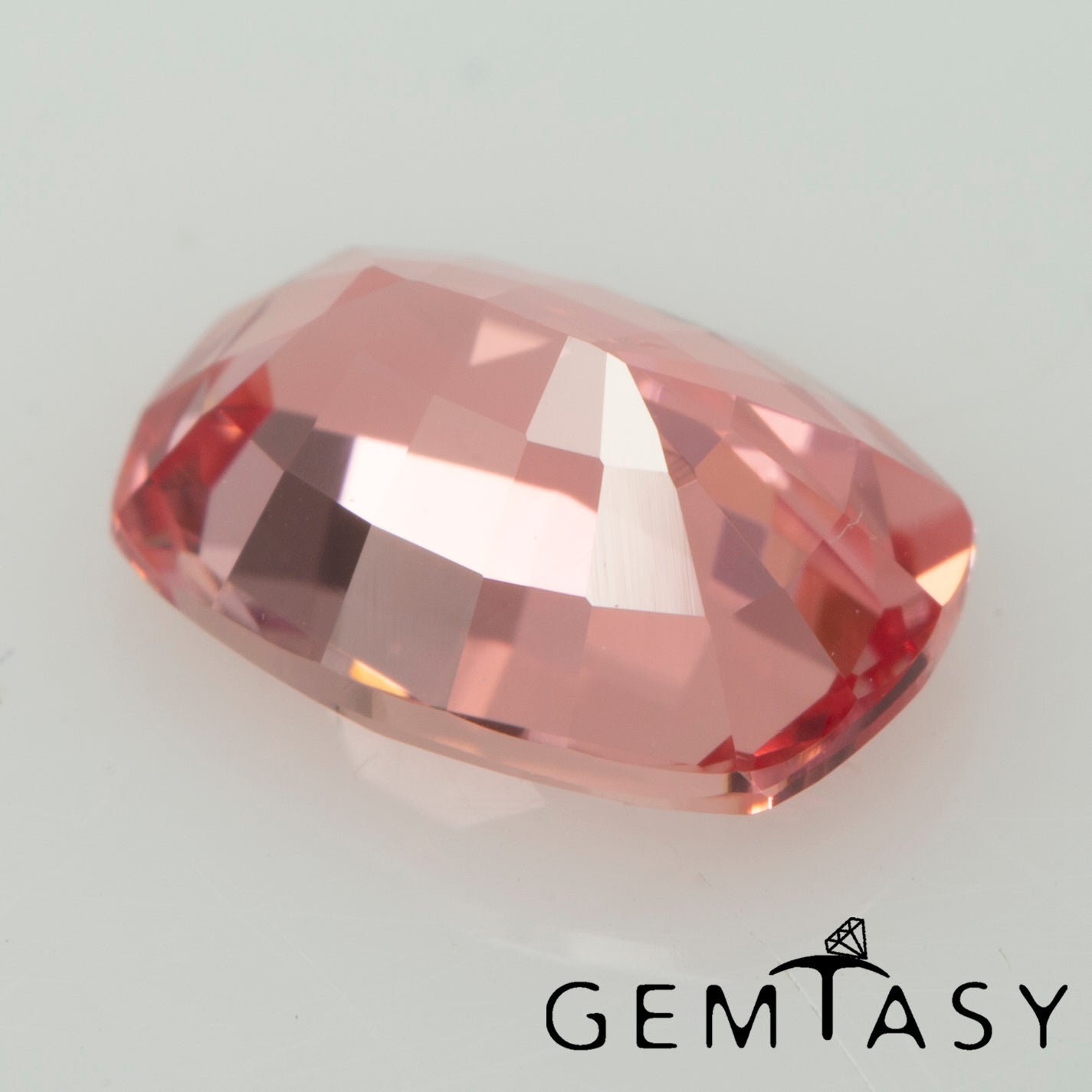 Piedra tallada - Zafiro Padparadscha Czochralski (Extraído) cultivado en laboratorio, facetado Cojín 7x5mm 1,12-1,48 ct