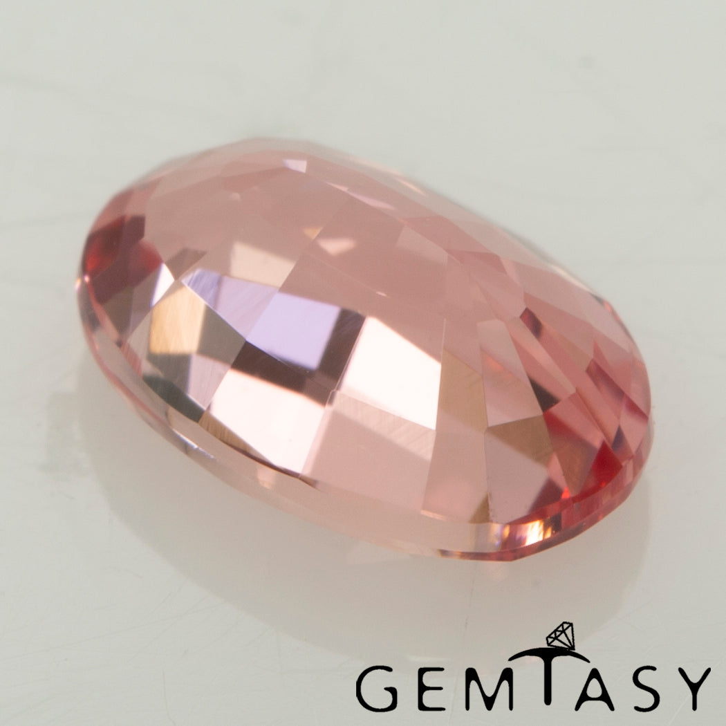 Pierre taillée - Saphir Padparadscha Czochralski (Tiré) cultivé en laboratoire, facette Ovale 6x4mm 0,55-0,67 ct