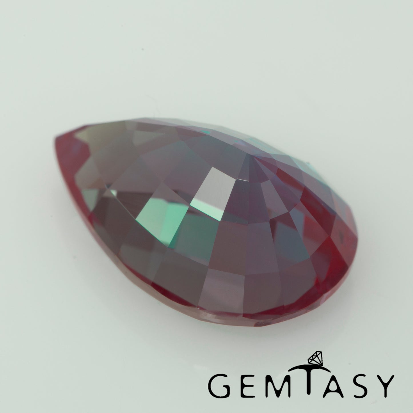 Piedra tallada - Alejandrita Czochralski (Extraída) cultivada en laboratorio, facetada Pera 13x9mm 4,89-5,44ct