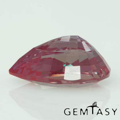 Piedra tallada - Alejandrita Czochralski (Extraída) cultivada en laboratorio, facetada Pera 13x9mm 4,89-5,44ct