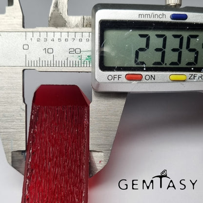 Piedra en bruto para tallar - Berilo rojo cultivada en laboratorio hidrotermal de 151,25 ct