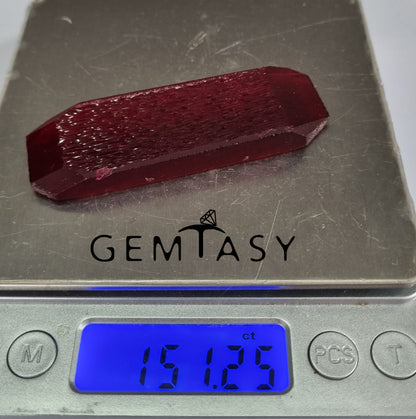 Piedra en bruto para tallar - Berilo rojo cultivada en laboratorio hidrotermal de 151,25 ct