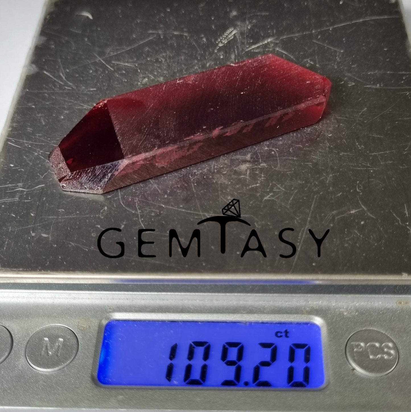 Piedra en bruto para tallar - Berilo rojo cultivada en laboratorio hidrotermal de 109,20 ct
