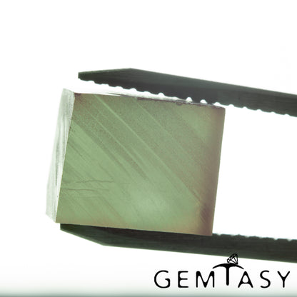 Piedra en bruto para facetar - Alejandrita Czochralski (Extraído) cultivado en laboratorio 13-18ct