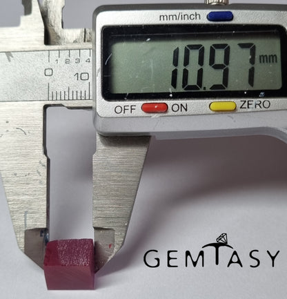 Piedra en bruto para facetar - Alejandrita Czochralski (Extraído) cultivado en laboratorio 13-18ct