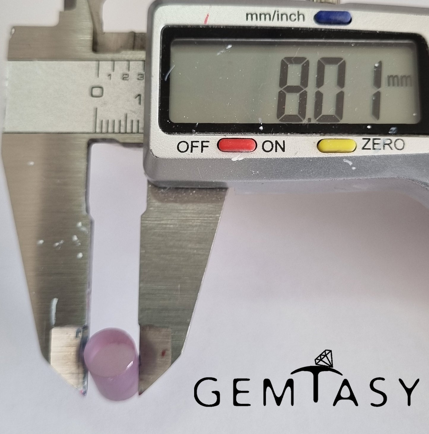 Piedra en bruto para facetar - Alejandrita Czochralski (Extraído) cultivado en laboratorio 8mm 10-12ct