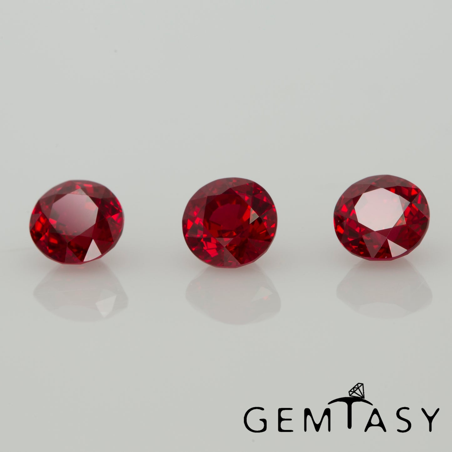 Cut stone - Ruby Pigeon blood Czochralski (Pulled) lab grown, facet Round 5mm 0.75-0.76ct