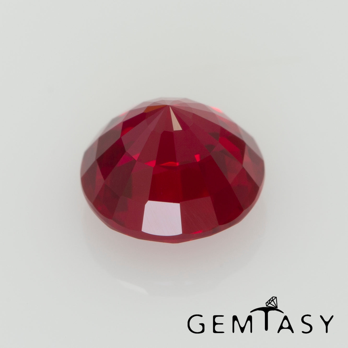 Cut stone - Ruby Pigeon blood Czochralski (Pulled) lab grown, facet Round 5mm 0.75-0.76ct