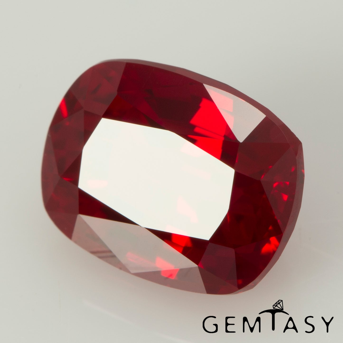 Cut stone - Ruby Pigeon blood Czochralski (Pulled) lab grown, facet Cushion 9x7mm 2.92-3.25ct