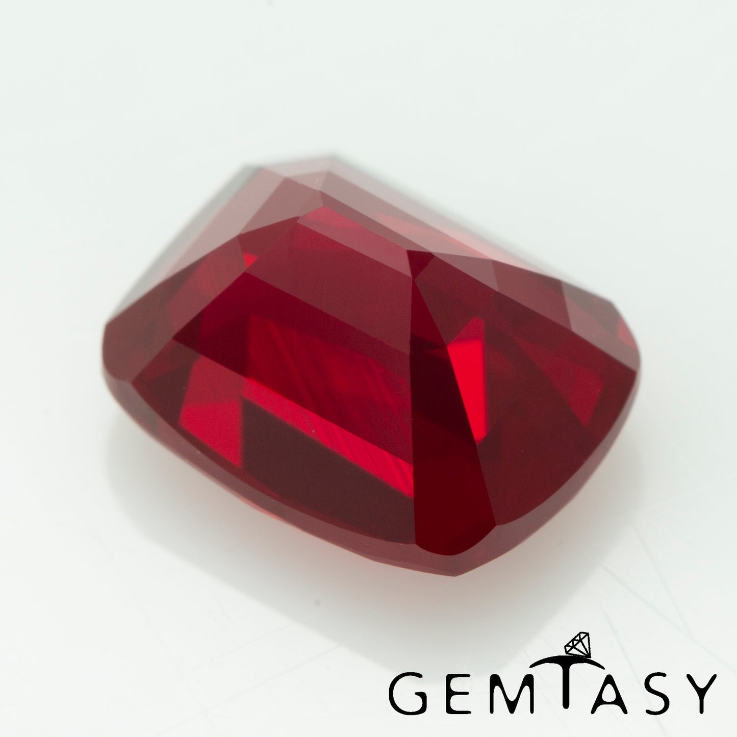 Cut stone - Ruby Pigeon blood Czochralski (Pulled) lab grown, facet Cushion 9x7mm 3.59ct