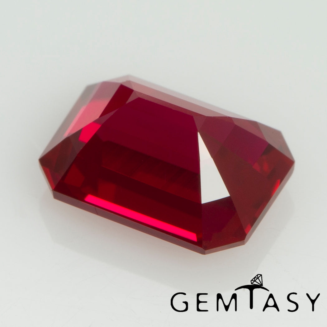 Cut stone - Ruby Pigeon blood Czochralski (Pulled) lab grown, facet Octagon 6.5x5mm 1.19ct