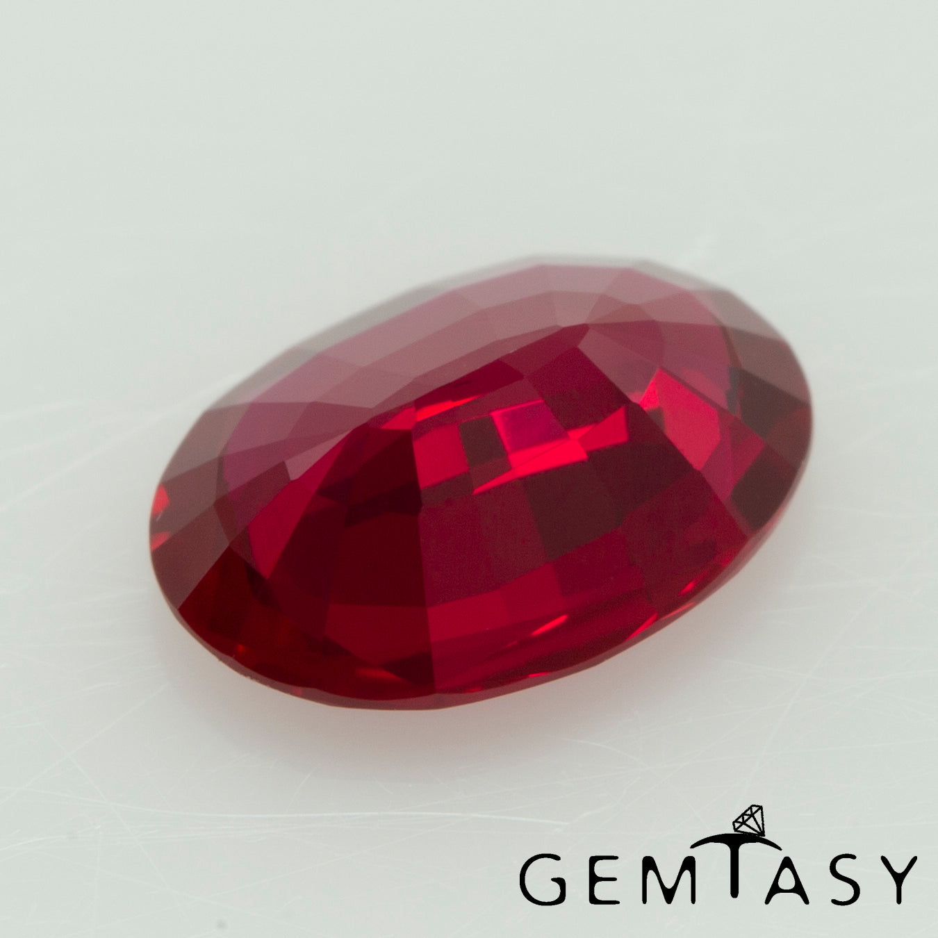 Discounted !!! Cut stone - Ruby Pigeon blood Czochralski (Pulled) lab grown, facet Oval 7x5mm 0.79ct