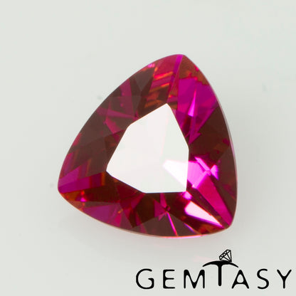 Cut stone - Ruby Pink Czochralski (Pulled) lab grown, facet Trilliant 5x5x5mm 0.44-0.68ct