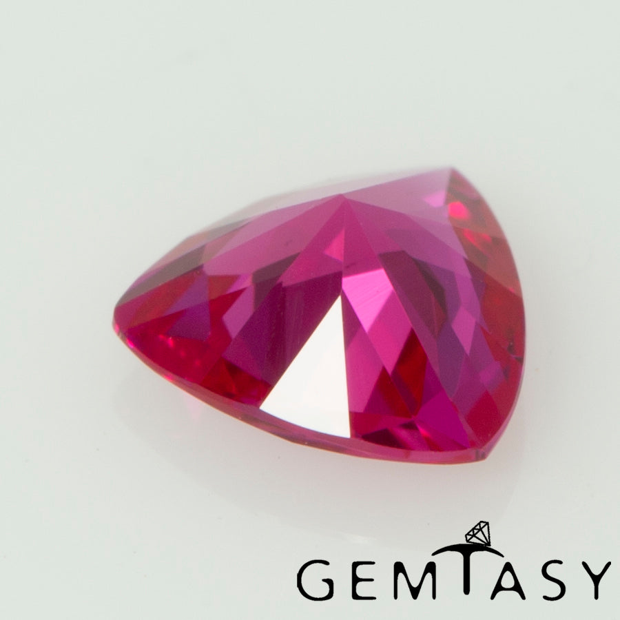 Cut stone - Ruby Pink Czochralski (Pulled) lab grown, facet Trilliant 5x5x5mm 0.44-0.68ct