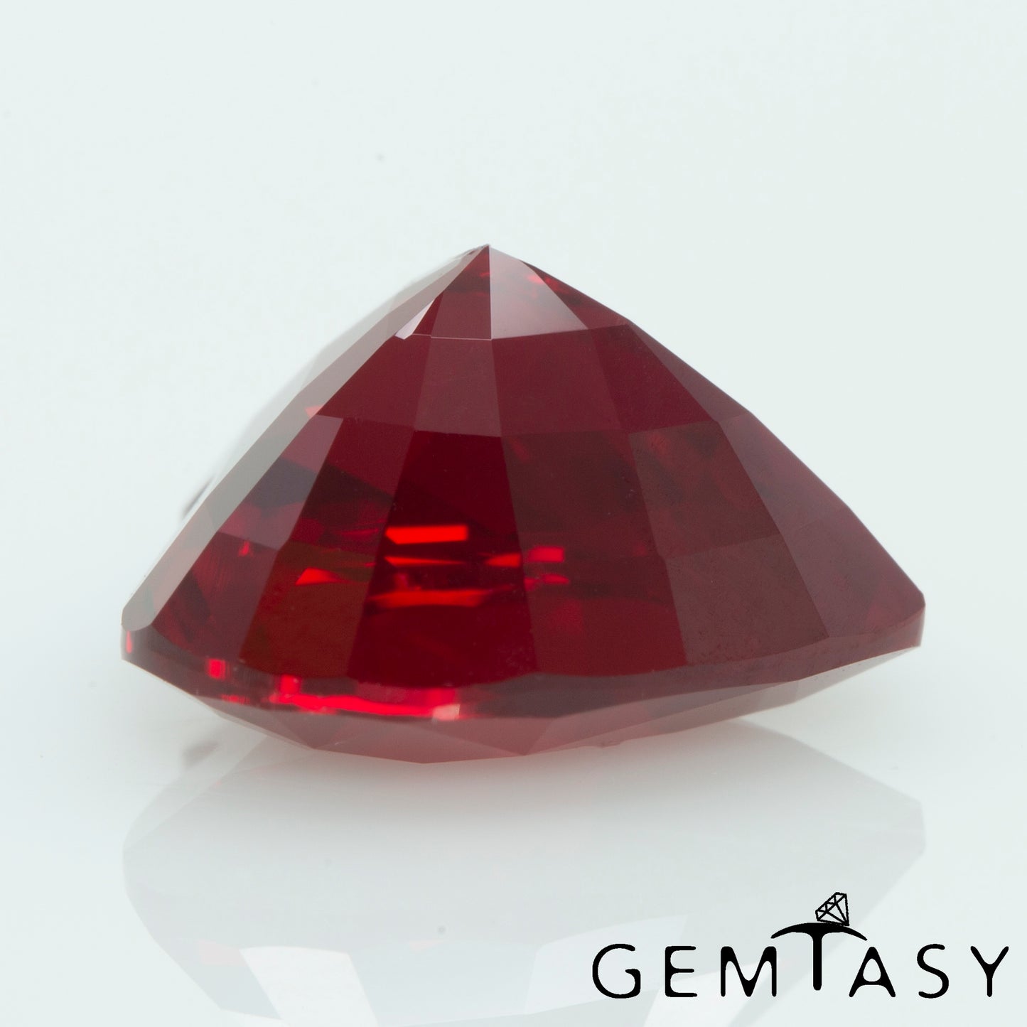 Cut stone - Ruby Pigeon blood Czochralski (Pulled) lab grown, facet Heart 11x11mm 6.04ct